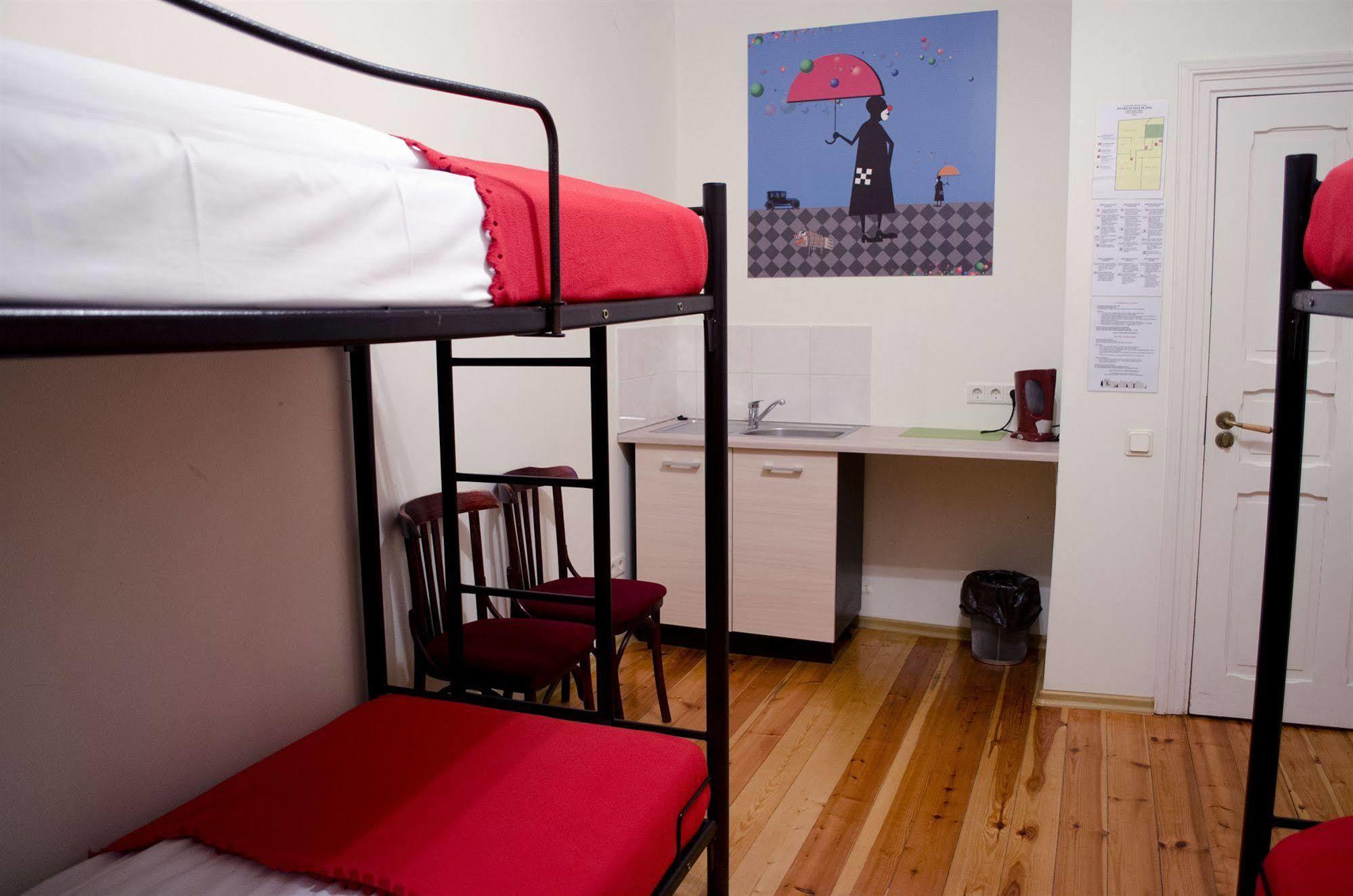 Red Nose Hostel With Self-Check In Riga Eksteriør billede