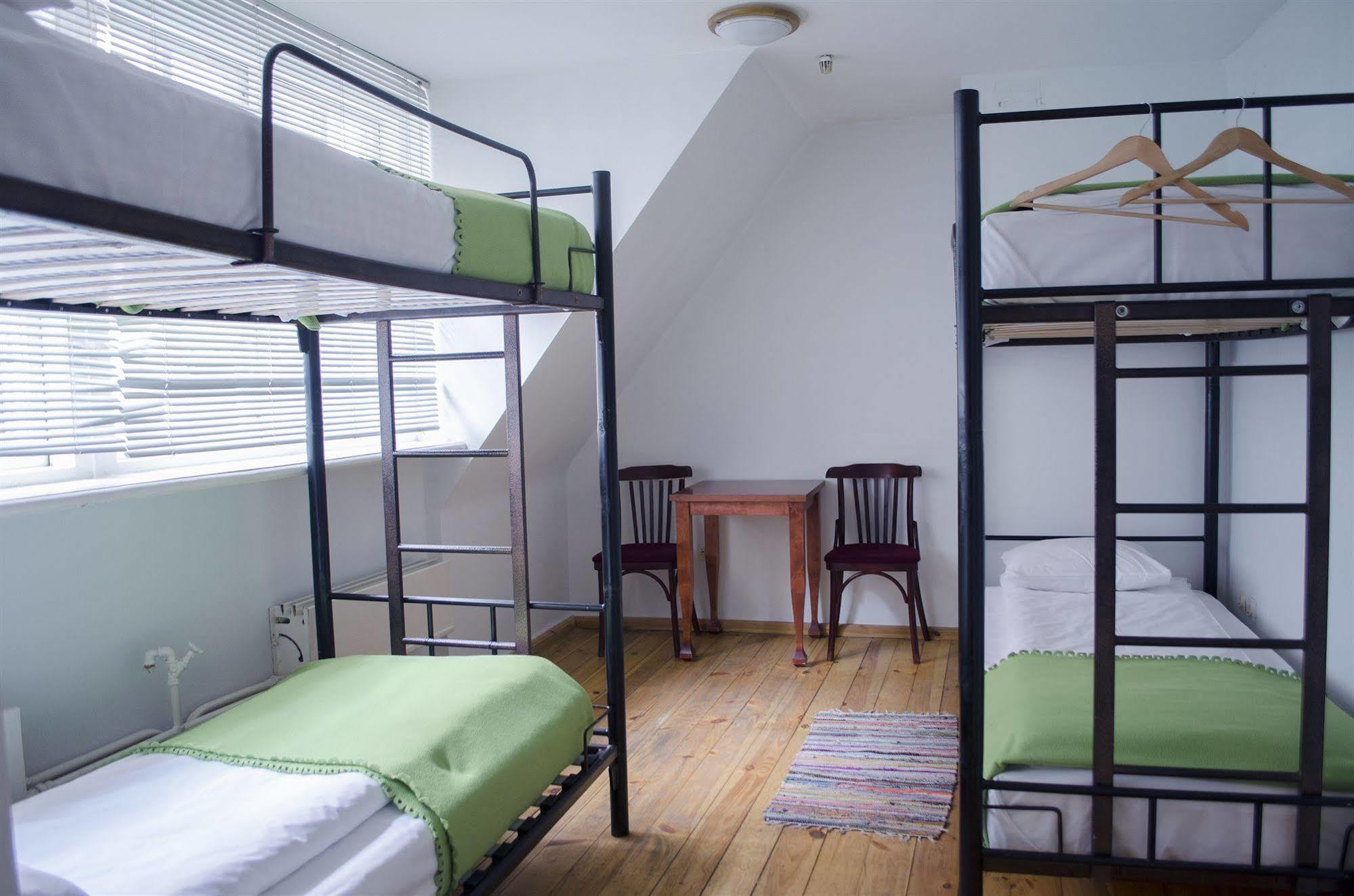 Red Nose Hostel With Self-Check In Riga Eksteriør billede