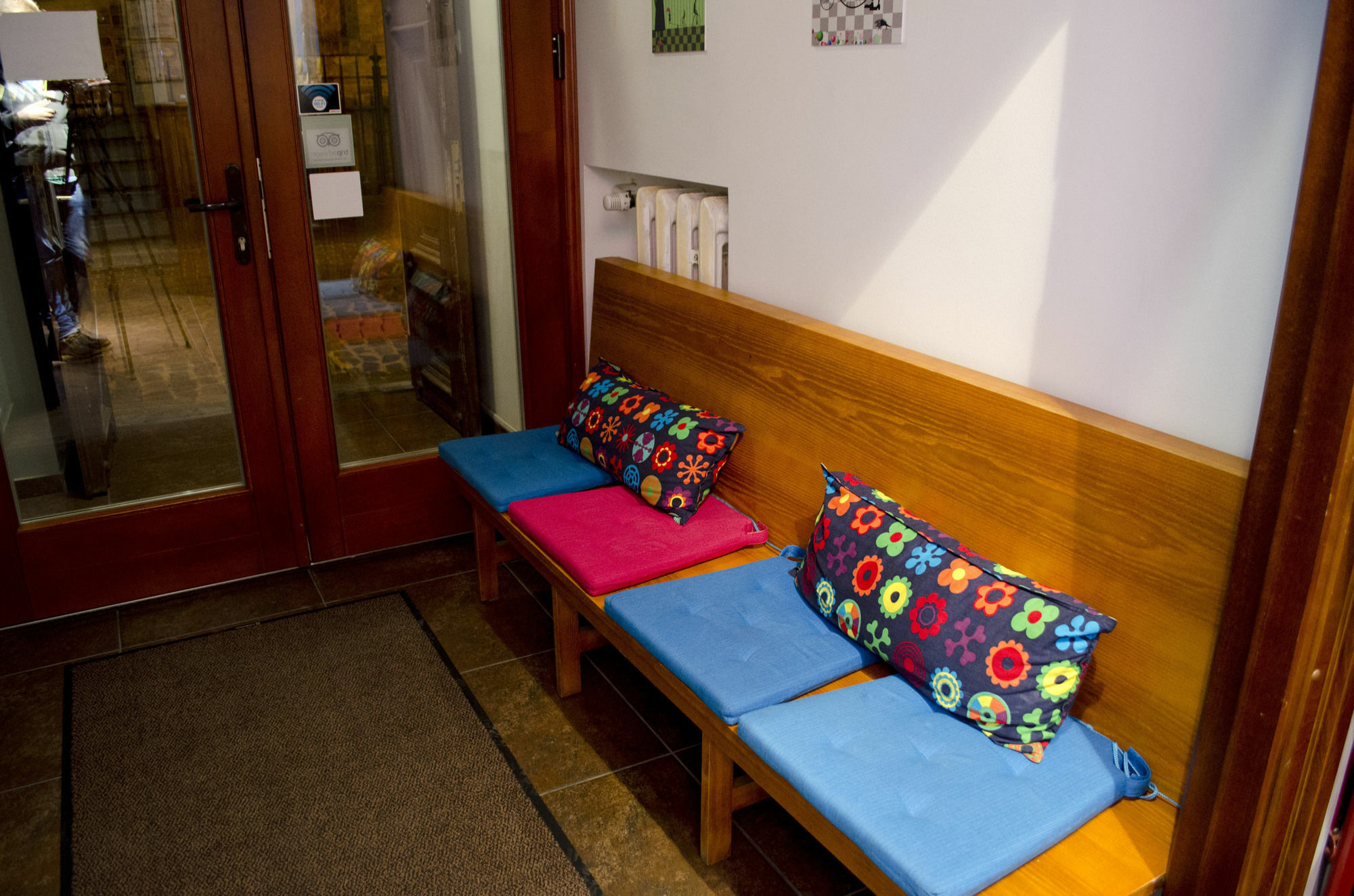 Red Nose Hostel With Self-Check In Riga Eksteriør billede